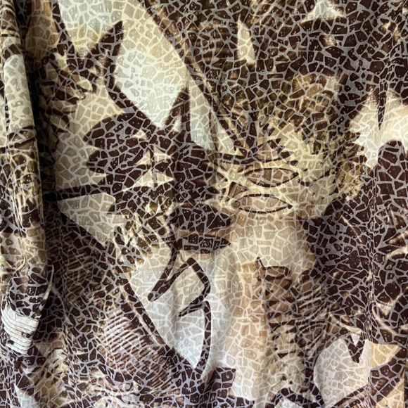 Coldwater Creek Womens Button Up Blouse V Neck Short Sleeve Tribal Print… - Picture 4 of 8